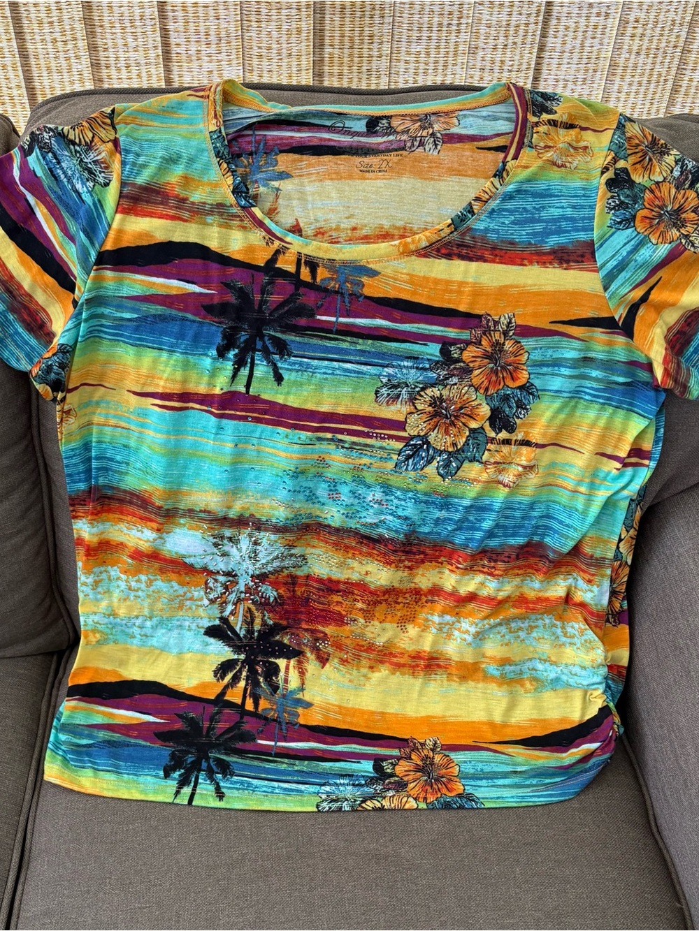 Tropical Striped Floral Short Sleeve Tee - Multi-Color. Size 2X. INV25/520